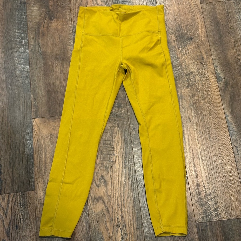 Athleta Ultimate Stash Pocket 7/8 Tight Leggings